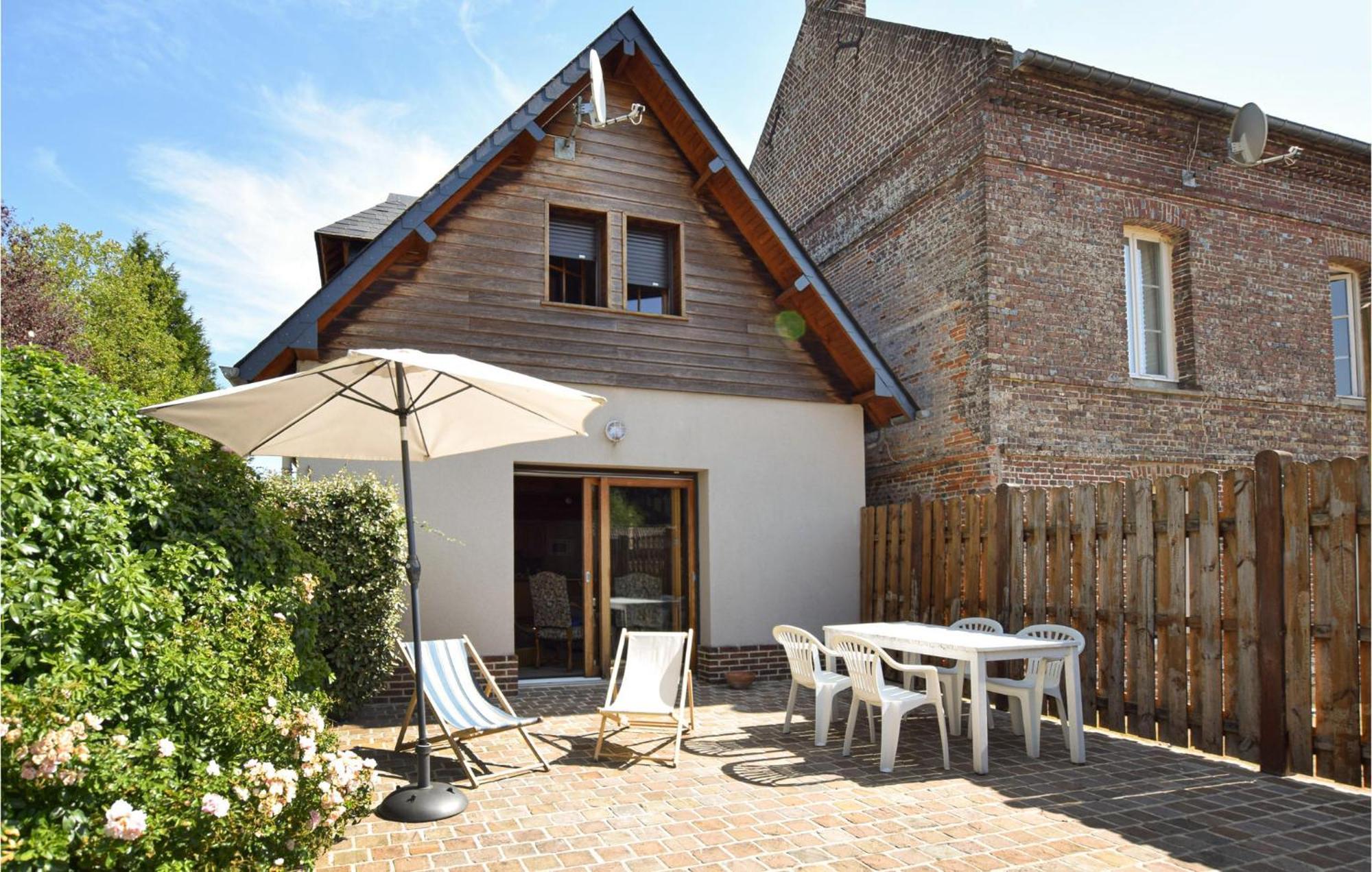 Beautiful Home In Le Bourg-Dun With Kitchen Экстерьер фото